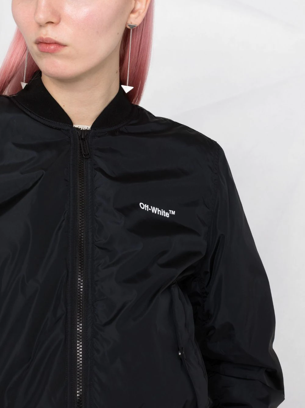 17590413_e7b06cae-f4c0-454e-81e5-96a439318a01_1000